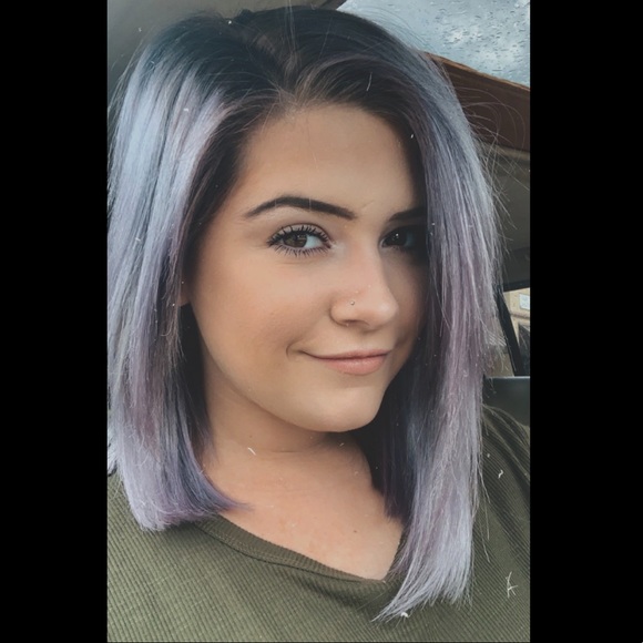 Meet your Posher, Courtney - Picture 1 of 1